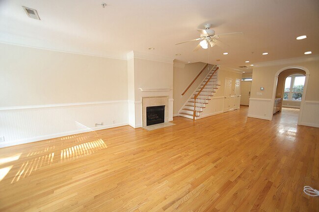 Building Photo - 506 Presque Isle Ln