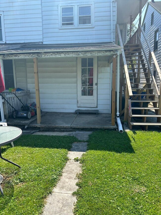 Building Photo - 214 N Catherine St