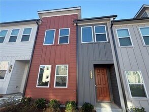 Building Photo - 1605 Aeslin Dr NW