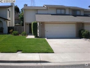 Building Photo - 1312 Shaddick Dr
