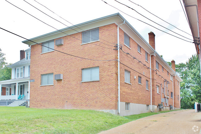 Building Photo - 7857-7865 Big Bend Blvd