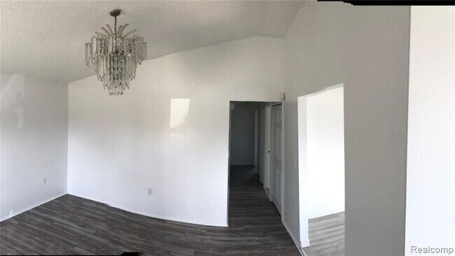 Foto del edificio - 27124 Alden St
