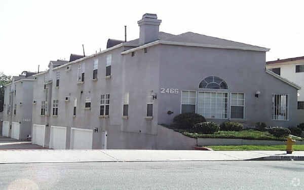 Primary Photo - 2466-2472 New Ave