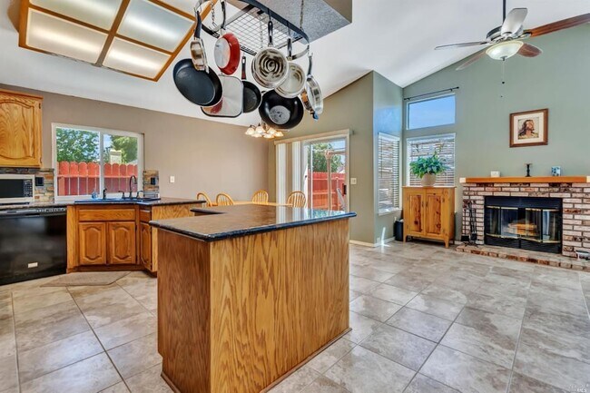 Foto del edificio - 802 Oak Brook Dr