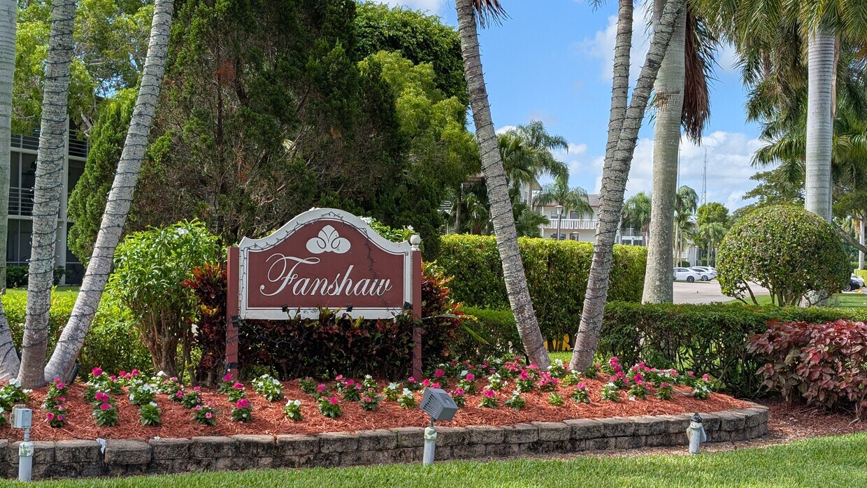 Foto principal - 542 Fanshaw M