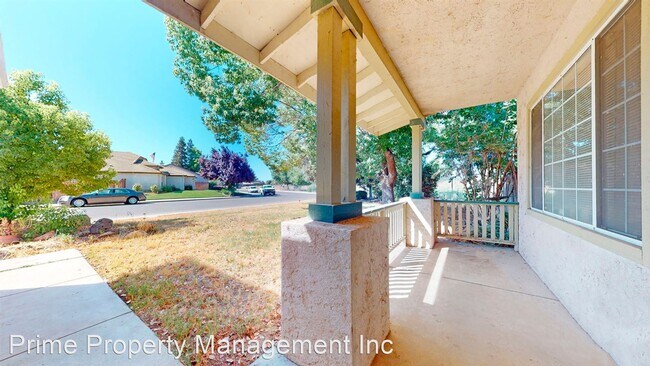 Building Photo - 3 br, 2 bath House - 1042 Calaveras Street