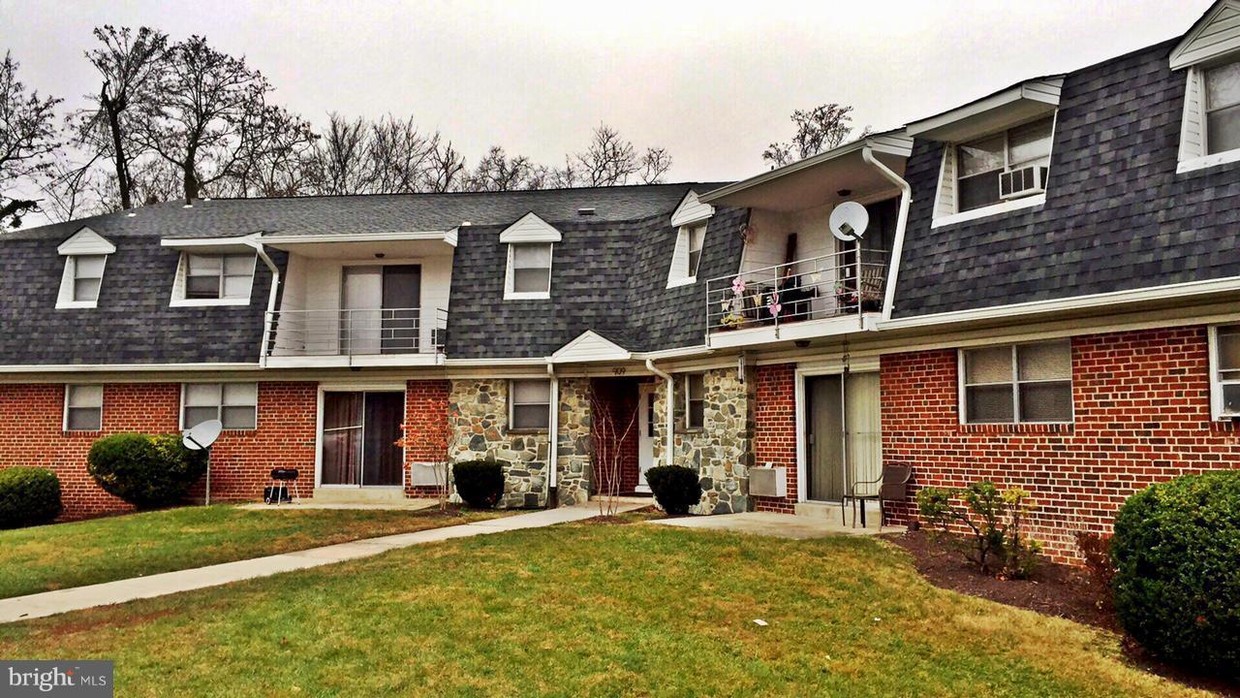 Primary Photo - 909 Cooks Ln