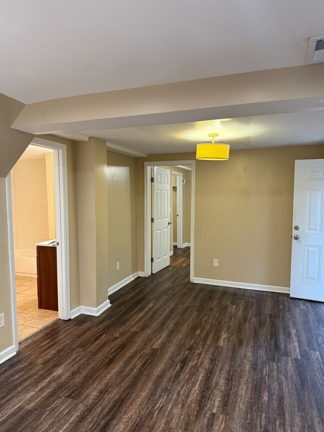 Building Photo - 3316 Cocoa Dr