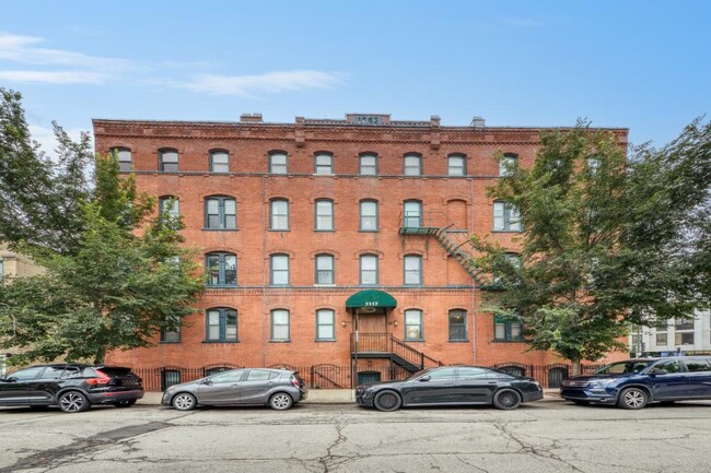 Foto del edificio - 2 bedroom in Chicago IL 60642