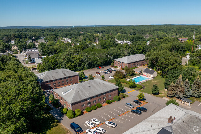 Exterior - Meadow Lane Apartments