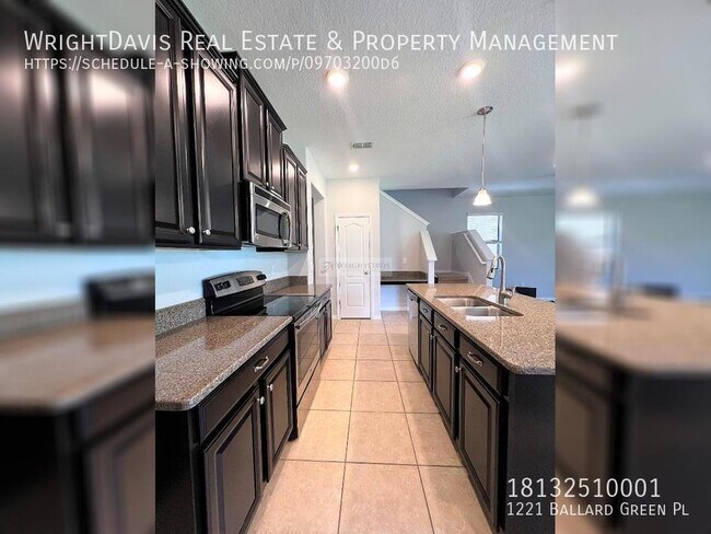 Foto del edificio - 1221 Ballard Green Pl