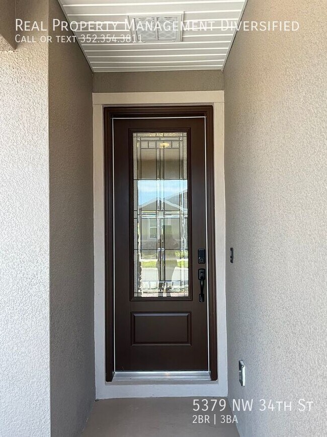 Building Photo - Ocala Preserve 55+ community - Welcome Home