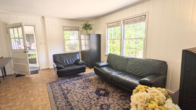 Bright living room - 140 Rumson Rd NE