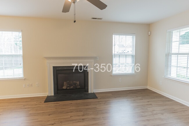 Photo - 1941 Pheasant Glen Rd House