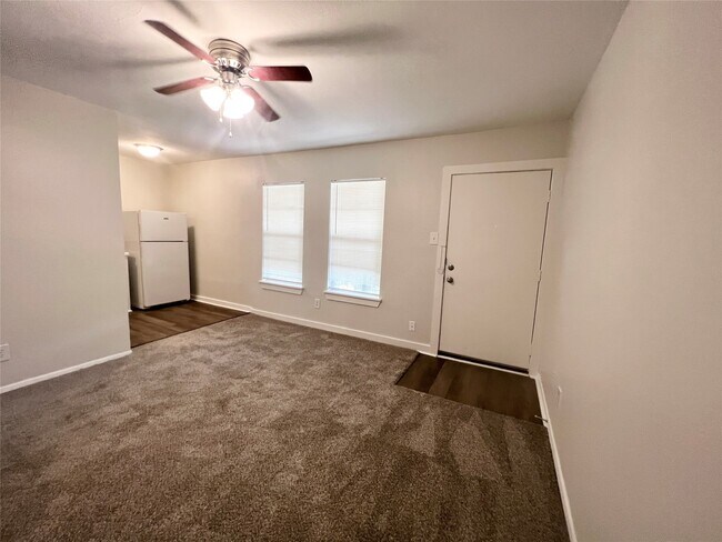 Foto del edificio - 5415 Scott St