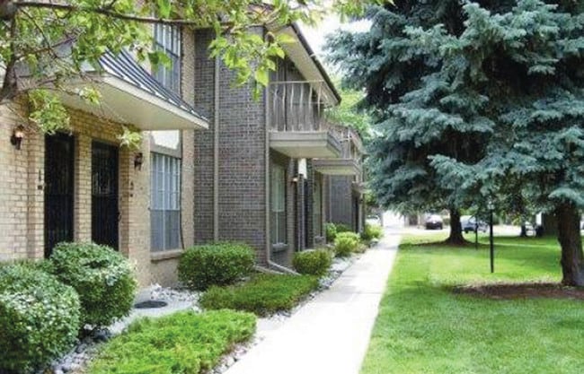 Building Photo - Adrienne Townhomes & Apartments