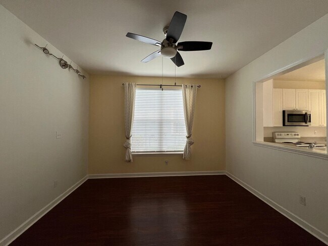Building Photo - 3687 Longfellow Rd