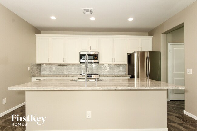 Foto del edificio - 23123 N 126th Dr