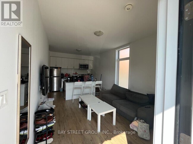 Photo du bâtiment - 96 Simcoe St N