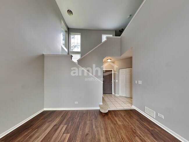 Foto del edificio - 9921 Bedford Dr