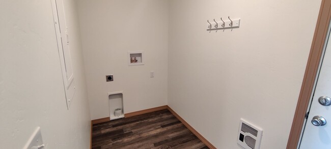 Building Photo - 147