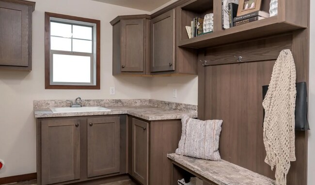Building Photo - 57058 S Millstone Pond Blvd