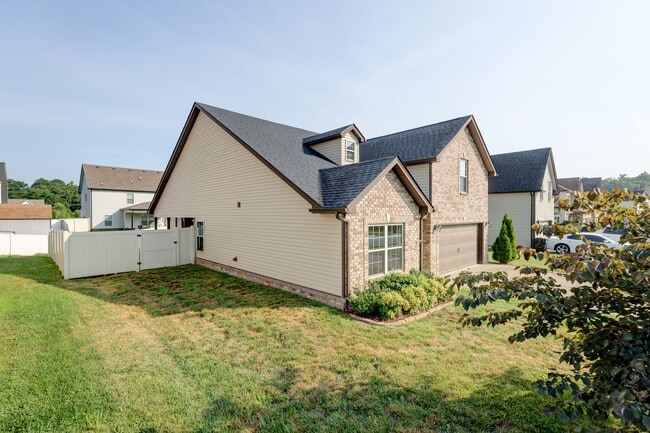 Foto del edificio - 1008 Meadowview Ln