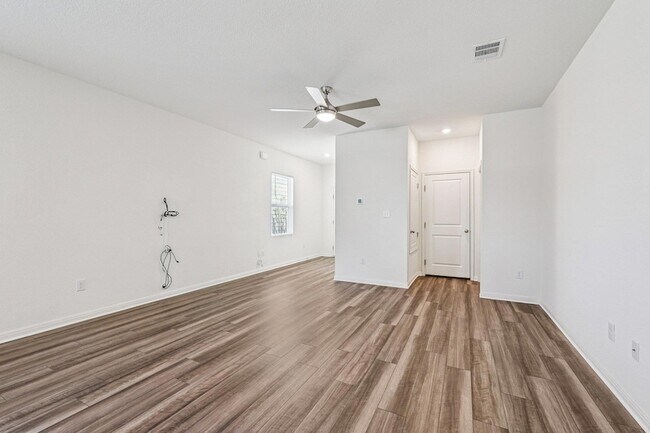 Foto del edificio - 191 Light Timber Rd