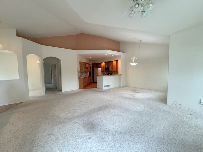 Foto del edificio - Spacious and Open 3BD/2BA House In Longmont!