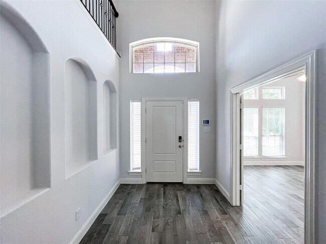 Foto del edificio - 1417 Trailwood Ter