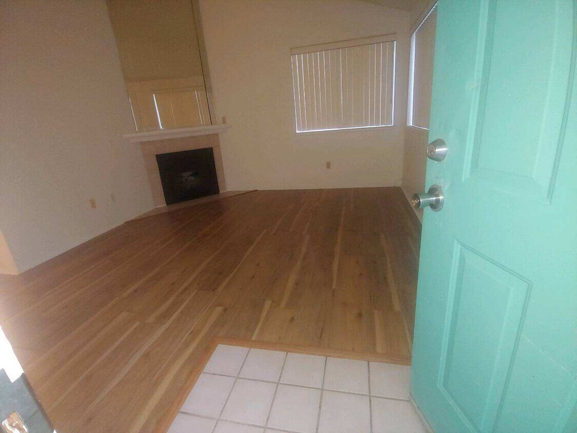 Primary Photo - 44532 15th St E