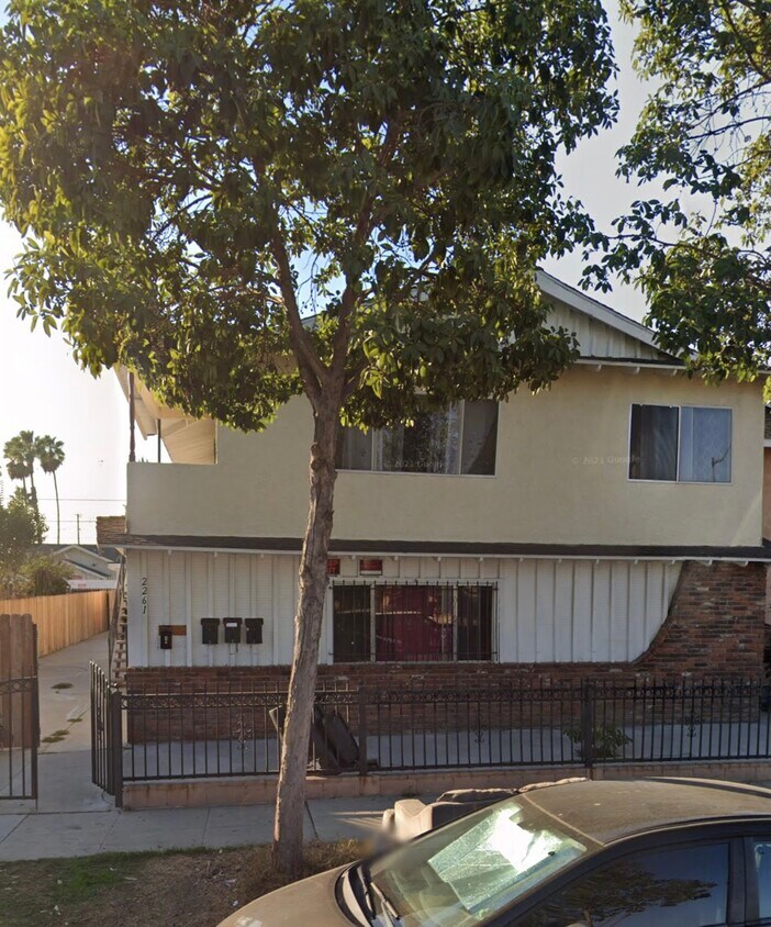 Building Photo - 2261 Elm Ave