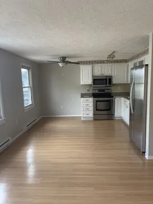 Building Photo - Charming 2BR Condo in Southbridge