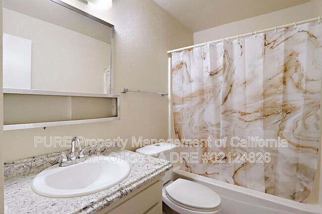 Foto del edificio - 2433 Sequoia Dr