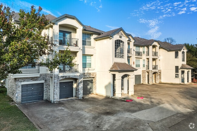 Building Photo - Village on the Parkway Apartments