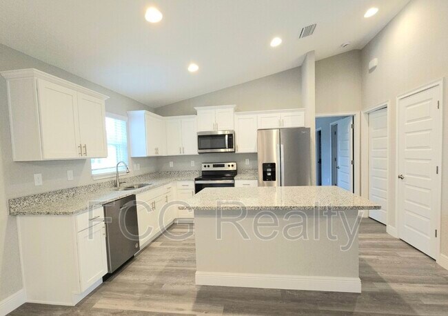 Building Photo - 105 Juniper Cir