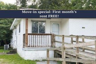 Building Photo - 1102 N Hawthorne St