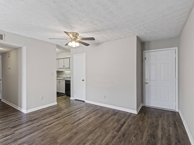 Our Montgomery apartments at Stratford Village provide comfortable rooms with beautiful wood flooring and ceiling fans, professionally operated by Highlands Vista Group. - Stratford Village
