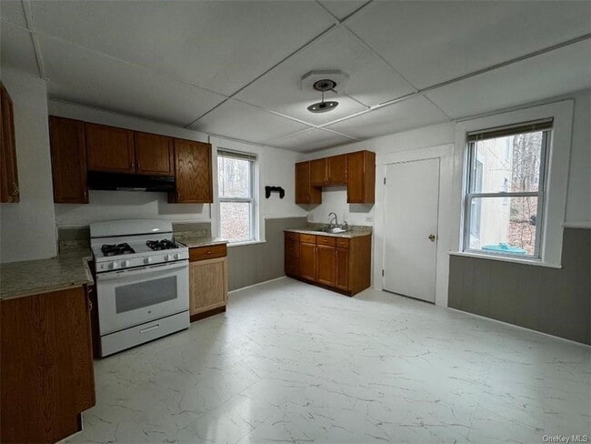 Building Photo - 14 Kelly Hill Rd