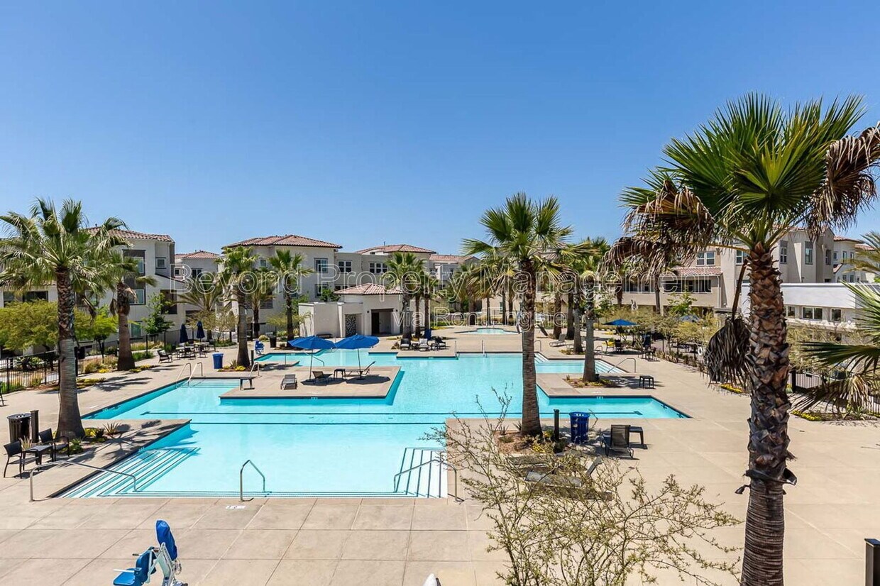 Foto principal - 5405 Beach Grass Ln