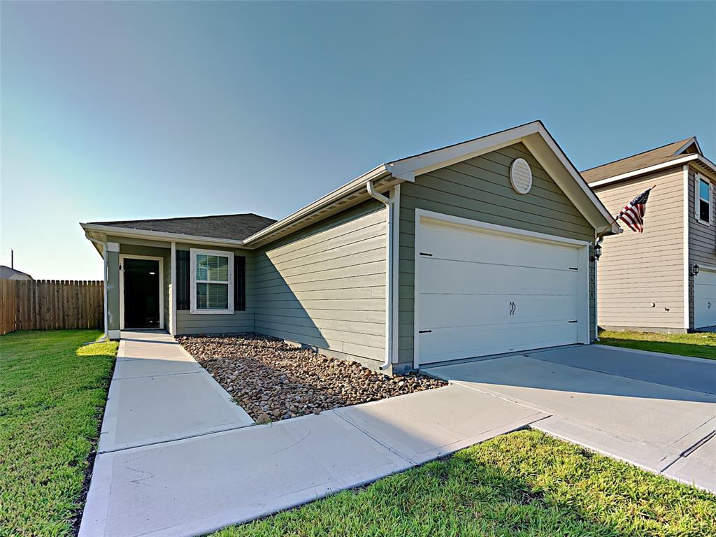 5610 Rainbow Rd., Mont Belvieu, TX 77523 House Rental in Mont Belvieu