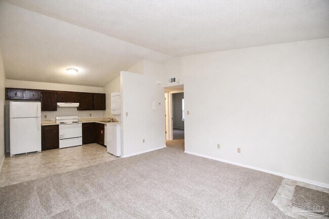 Foto del edificio - 6801 Tiki Ln