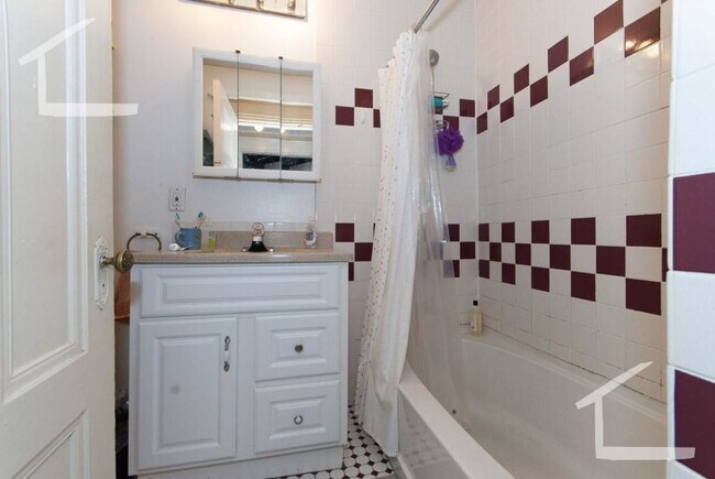 Foto del edificio - Spacious 3 Bed