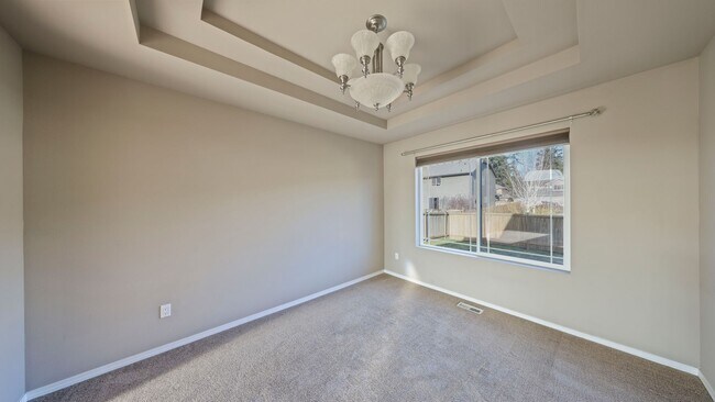 Foto del edificio - 4 Bed 2.5 Bath - Small Pet Friendly - Large Backyard - NAS Whidbey