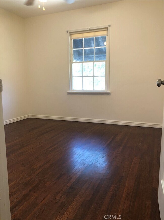 Foto del edificio - 11002 Hortense St