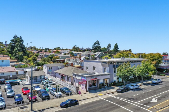 Building Photo - 10829 San Pablo Ave