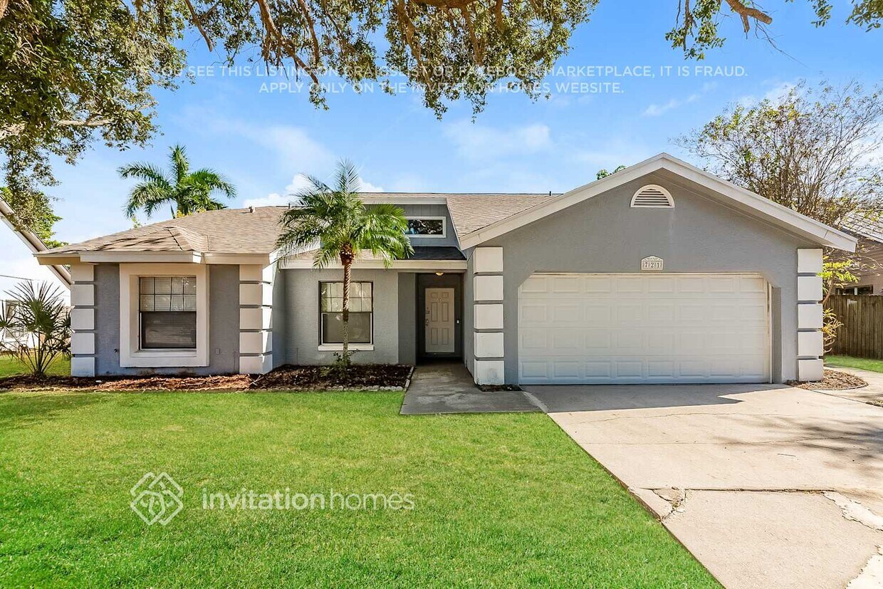 Foto principal - 721 50th St E