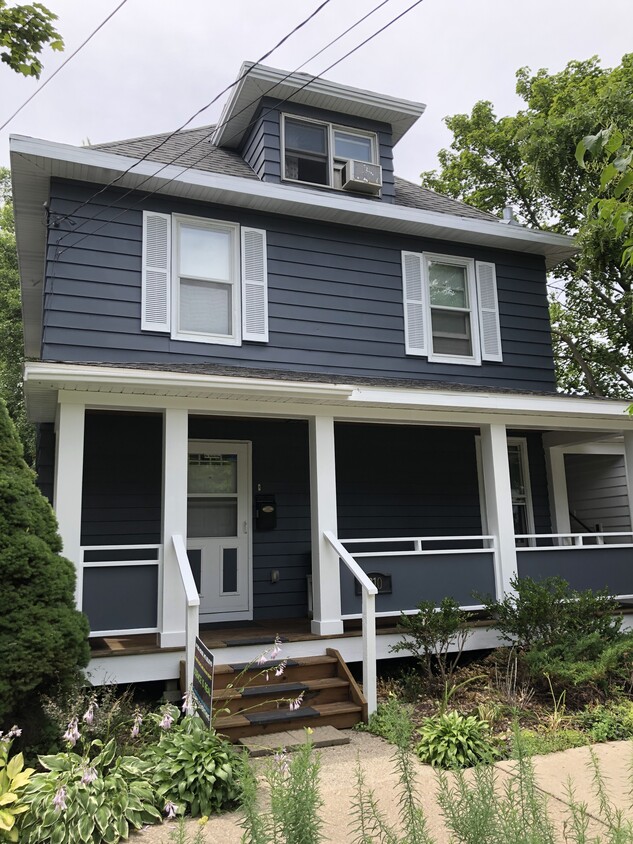 Ground floor unit with private covered porch - 310 Elmside Boulevard