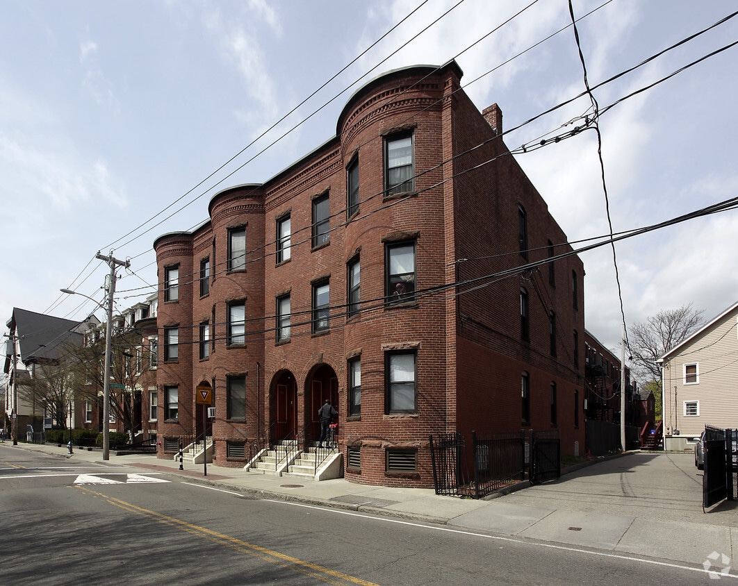 Cutlas Apartments - Columbia Cast