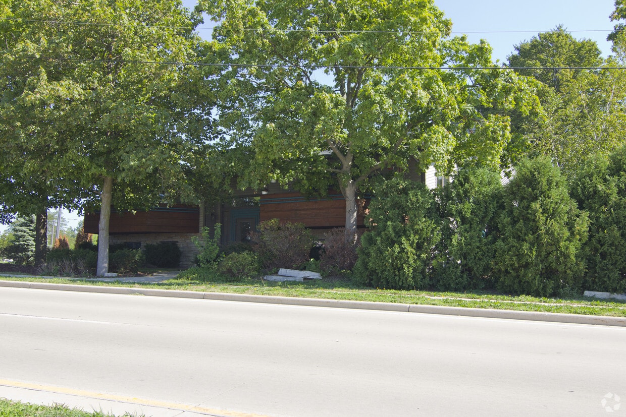 800 Banker Rd, Fort Atkinson, WI 53538 Apartments in Fort Atkinson